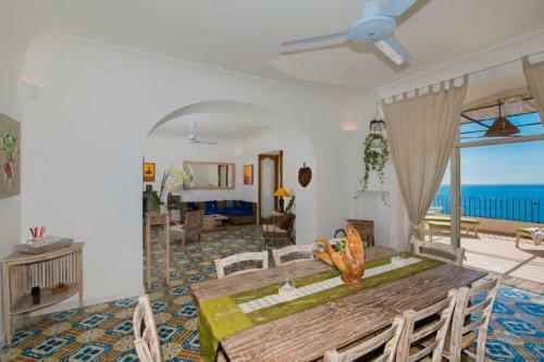 Positano Apartment Sleeps 4 Air Con Wifi T218535