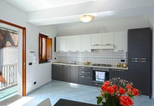 Praiano Apartment Sleeps 5 T721480