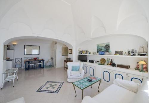 Praiano Villa Sleeps 6 T721533