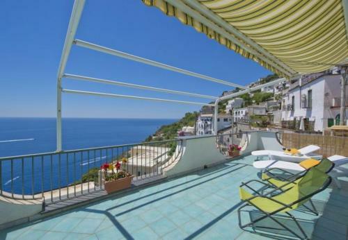 Praiano Apartment Sleeps 5
