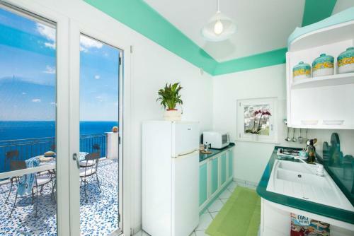 Praiano Apartment Sleeps 5 Pool Air Con Wifi