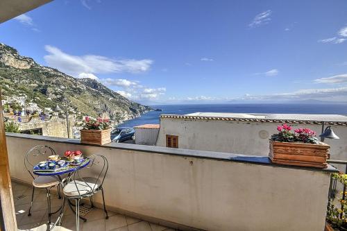 Praiano Villa Sleeps 5 Air Con Wifi