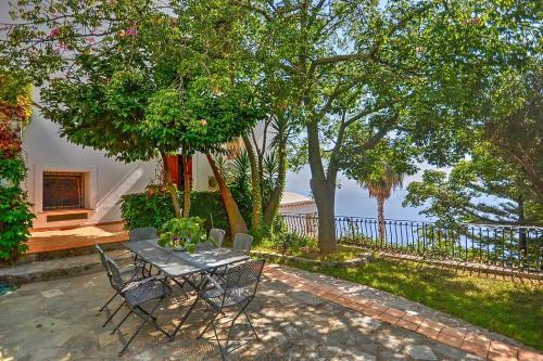 Praiano Villa Sleeps 8 Pool Air Con Wifi