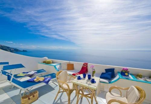 Praiano Apartment Sleeps 2
