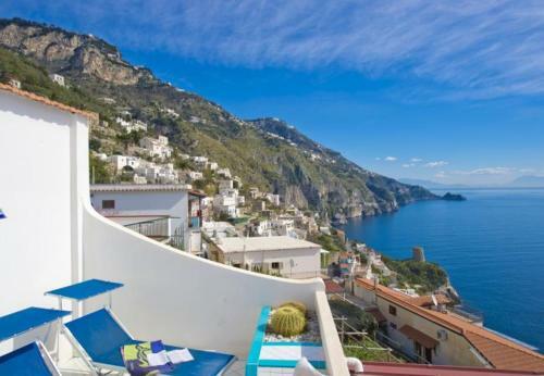 Praiano Apartment Sleeps 2