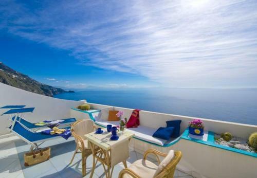 Praiano Apartment Sleeps 2