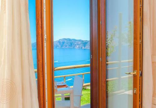 Praiano Apartment Sleeps 4