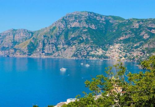 Praiano Apartment Sleeps 4