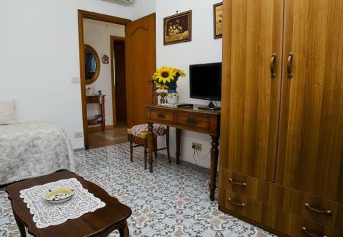 Praiano Apartment Sleeps 4 T721537