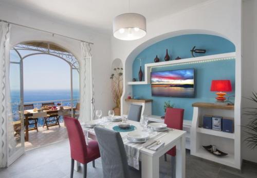 Praiano Apartment Sleeps 4 T721497