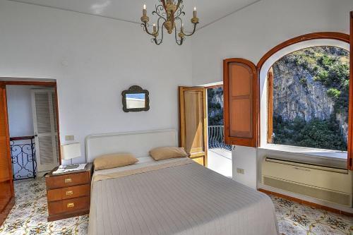 Praiano Villa Sleeps 10 Air Con Wifi