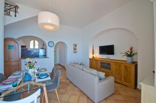 Apartamento Casa Mal�