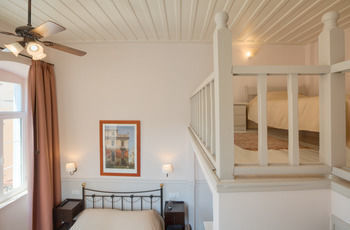 Hotel Omorfi Poli