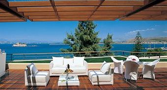 Amphitryon Hotel