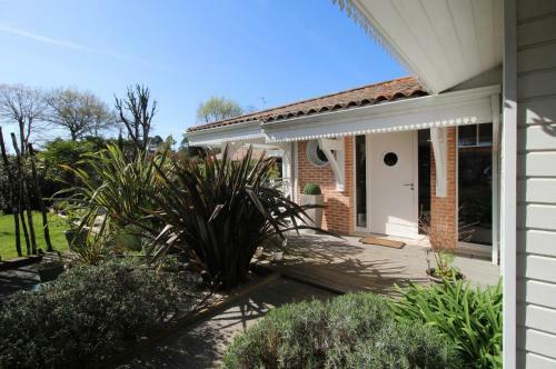 Superbe Villa Design Avec Piscine Chauff�e