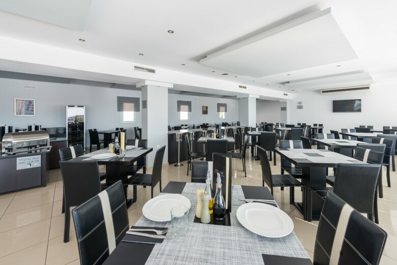 Giannoulaki Village Hotel