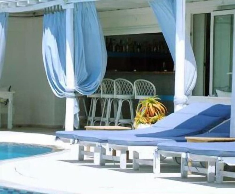 Giannoulaki Village Hotel