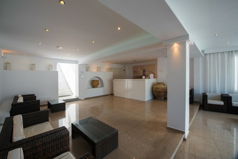 Giannoulaki Village Hotel