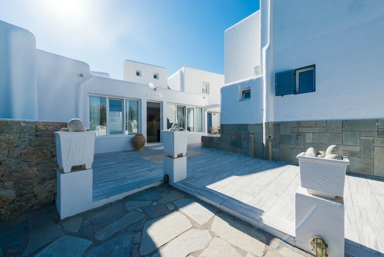 Giannoulaki Village Hotel