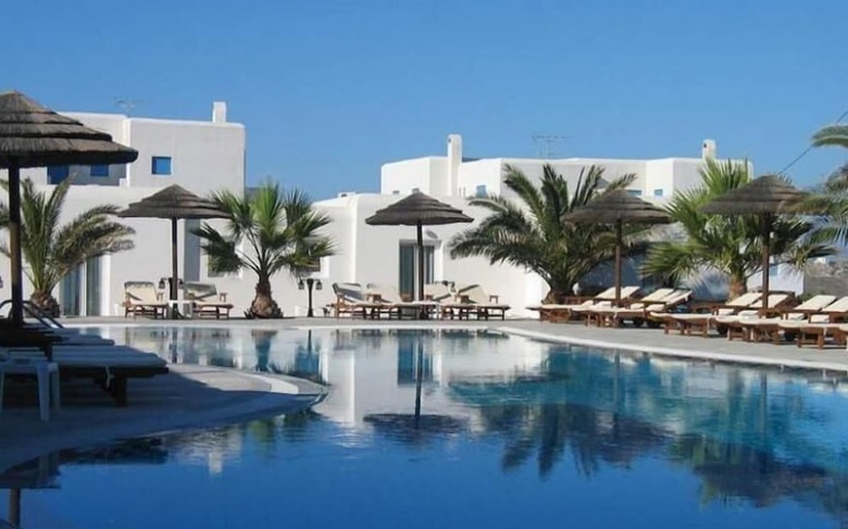 Giannoulaki Village Hotel