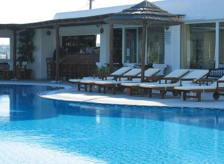 Giannoulaki Village Hotel