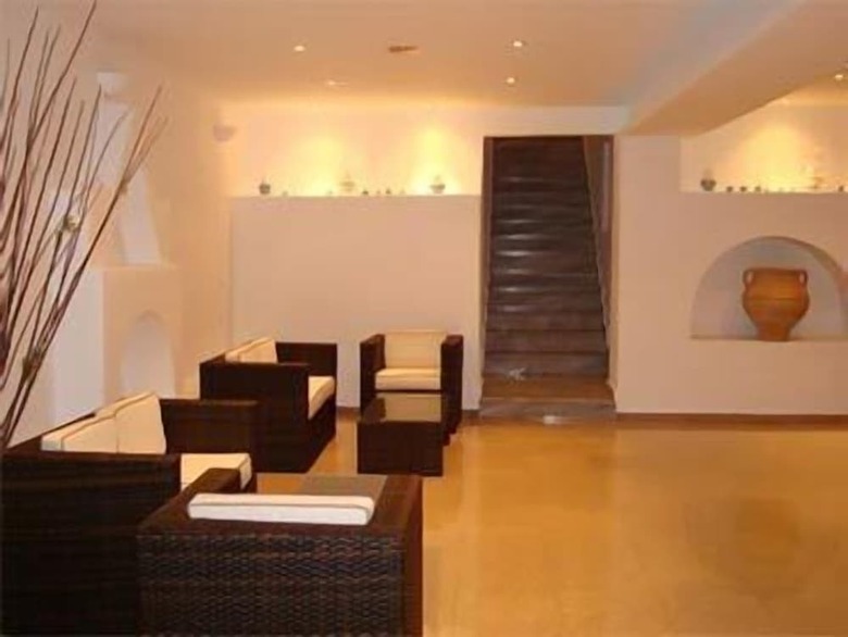 Giannoulaki Village Hotel