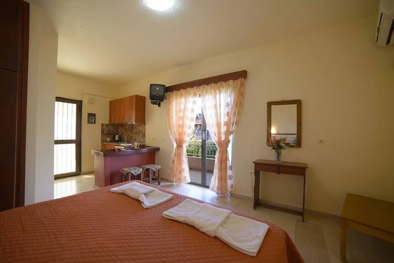 Hotel Toulas Apartments
