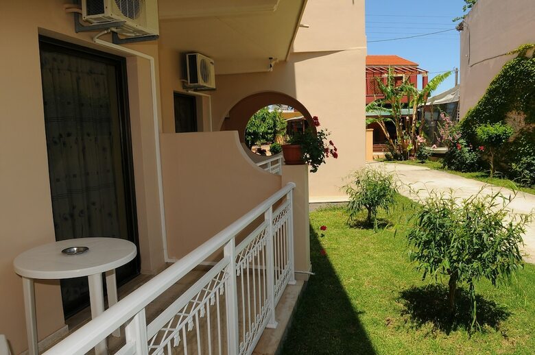 Hotel Toulas Apartments