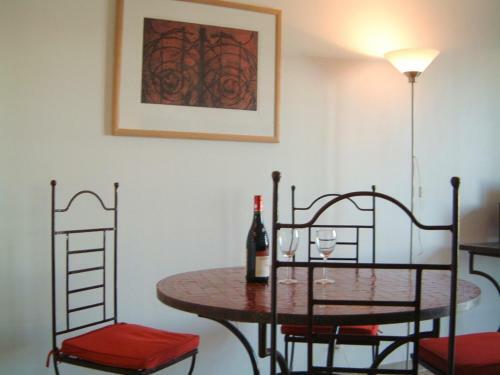 Aigues-mortes Villa Sleeps 4 Pool Air Con Wifi