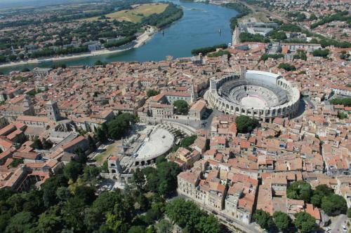 Farma - Maison De Ville Climatis�e Avec Patio