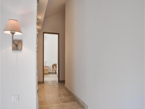Five-bedroom Holiday Home In Bagnols En Foret