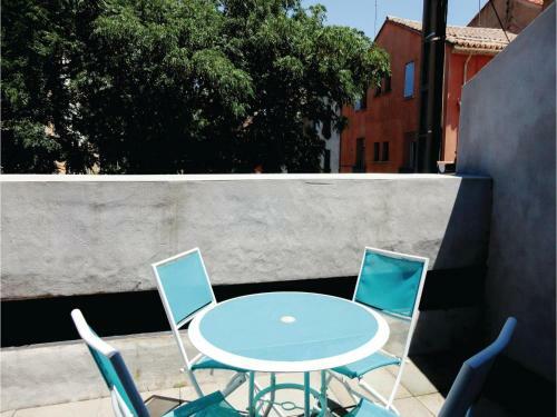 Three-bedroom Apartment In Beziers