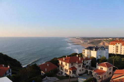 Apartamento Studio And Rooftop Pool With A View