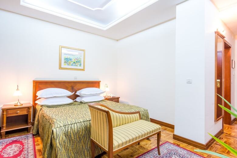 Hotel President