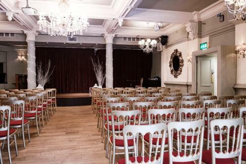 The Drayton Court Hotel