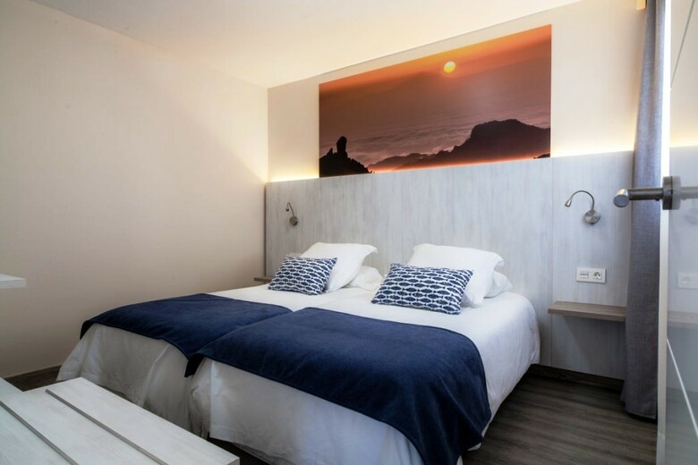 Aparthotel Corona Roja