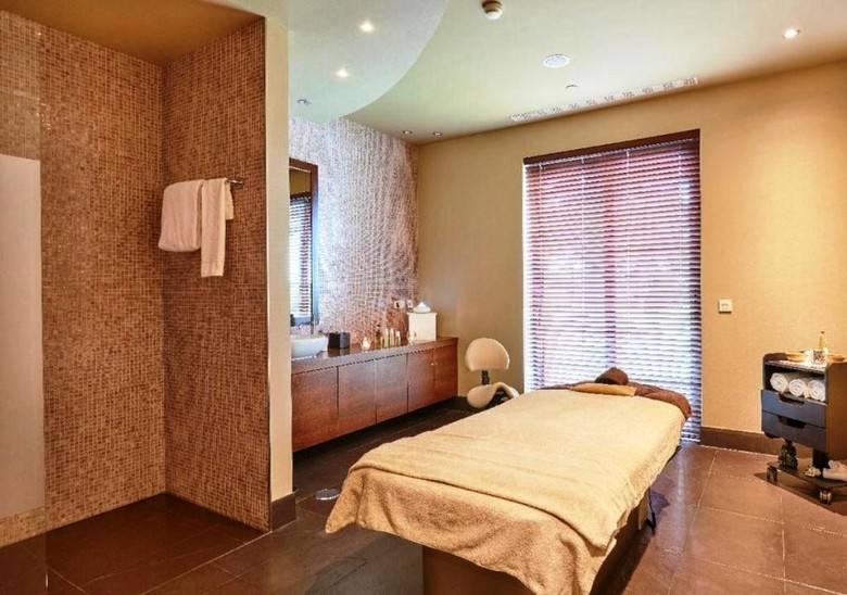 Hotel Cascade Wellness And Lifestyle Resort