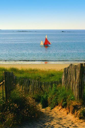 Holiday Home Guiss�ny - Bre05287-f