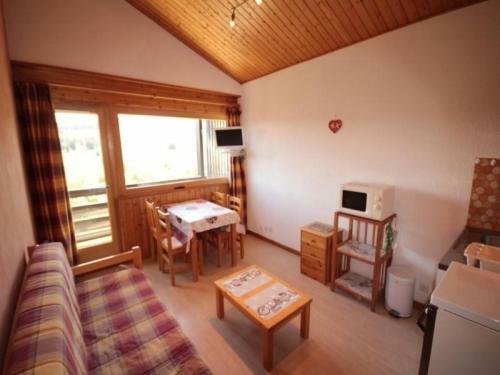 Apartment Village 4