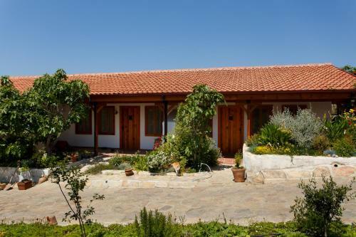Hostal Ionia Guest House