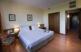 Hotel NH Royal Palace