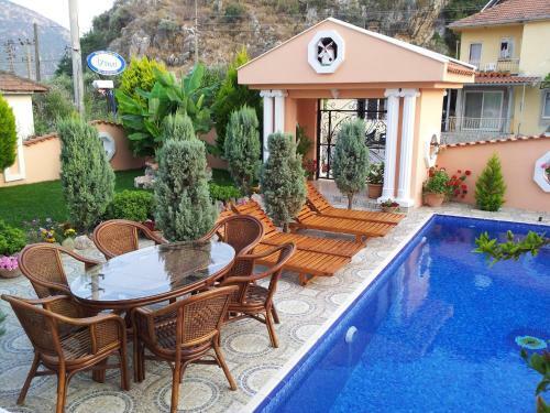 Villa Dalyan Palace