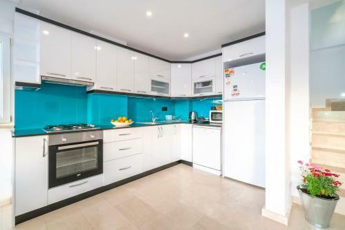 New Age Villa Maria