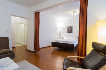Hotel B! Apartments