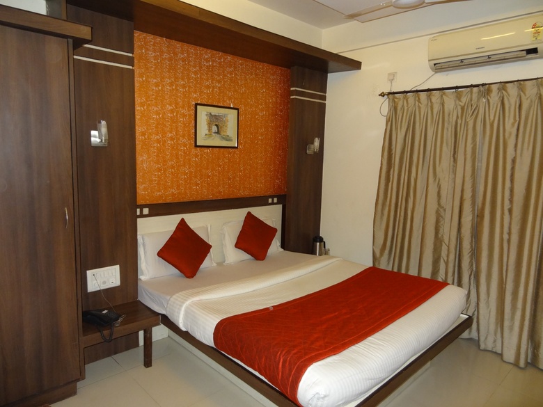 Hotel Golden Residency