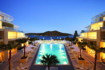 Hotel Mantra Ettalong Beach