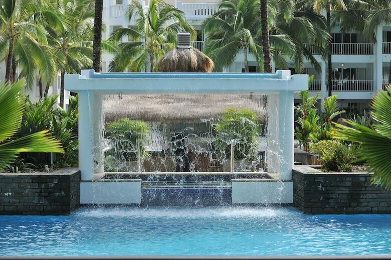 Hotel Peppers Beach Club And Spa Palm Cove