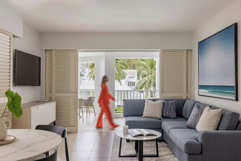 Hotel Peppers Beach Club And Spa Palm Cove