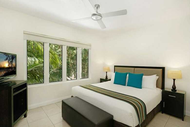 Hotel Peppers Beach Club And Spa Palm Cove