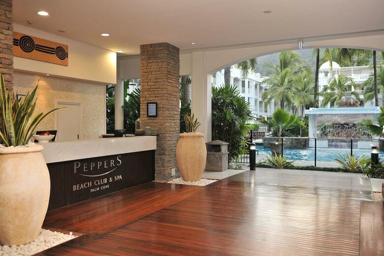 Hotel Peppers Beach Club And Spa Palm Cove